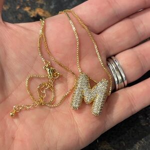 NWOT costume gold bubble 'M' pendant necklace